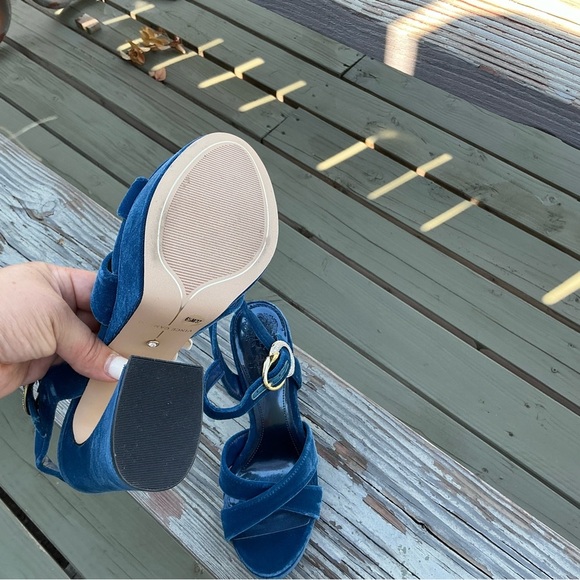 Vince Camuto Iza Velvet Dress Sandals Platform Magenta Strappy Size 6.5 - Picture 4 of 6